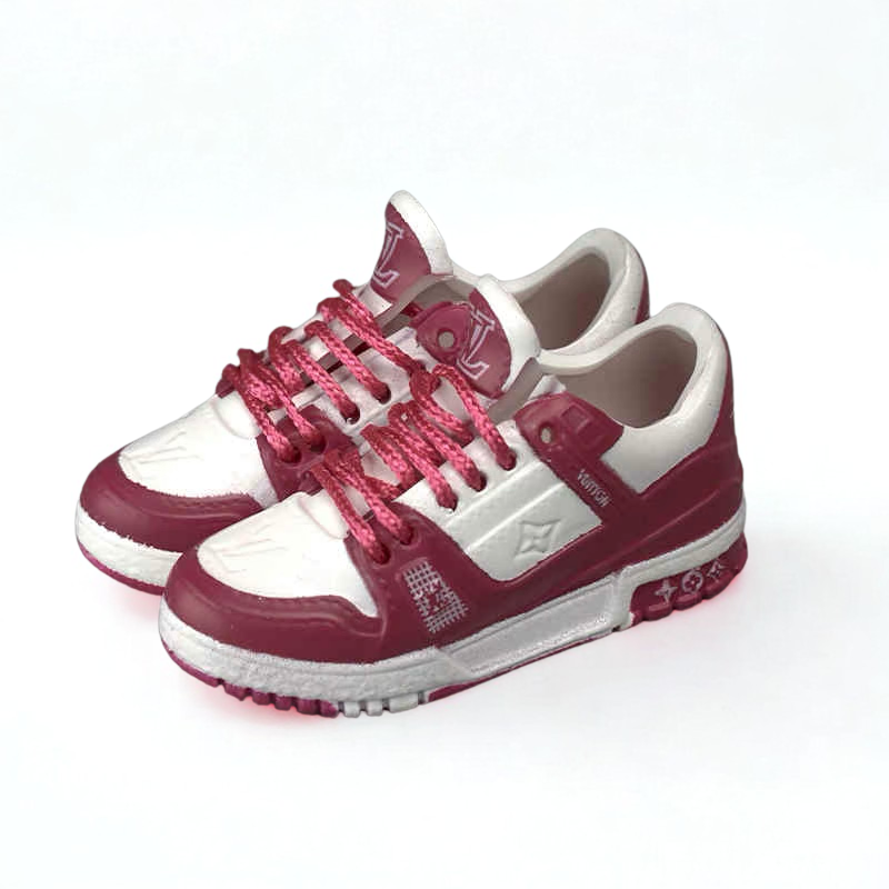 Labubu Louis Vuitton Inspired Monogram Miniature Sneakers
Labubu Shoes
Labubu Sneakers
Labubu Runners
Labubu Trainers
Labubu Miniature