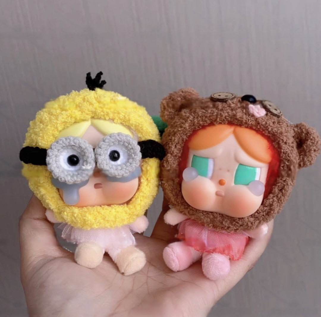 Crybaby Cartoon Duo Set - Yellow Helper & Brown Bear Outfits